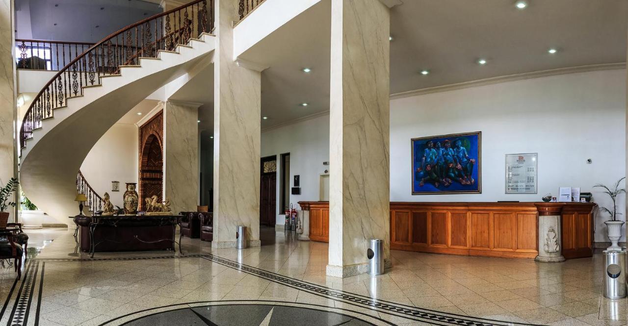 Marques Plaza Hotel Pouso Alegre Exterior foto